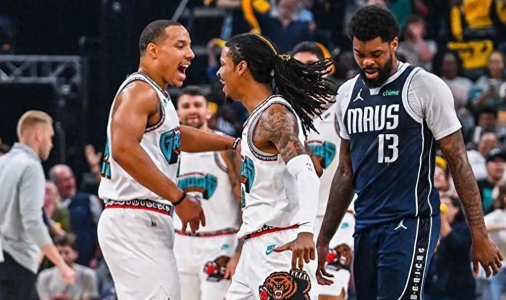 德甲赛程吃紧，达拉斯独行侠集结日绝杀压哨，底气十足，训练强度明显提升