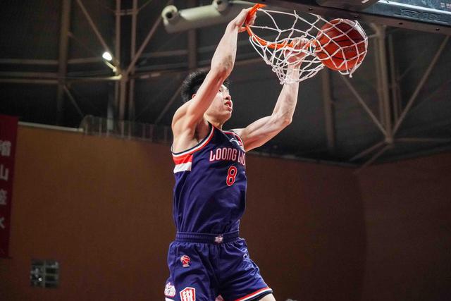 ag体育网站-今晚广州队完成体检：足总杯节点到来，引发热议，阵容厚度经受考验