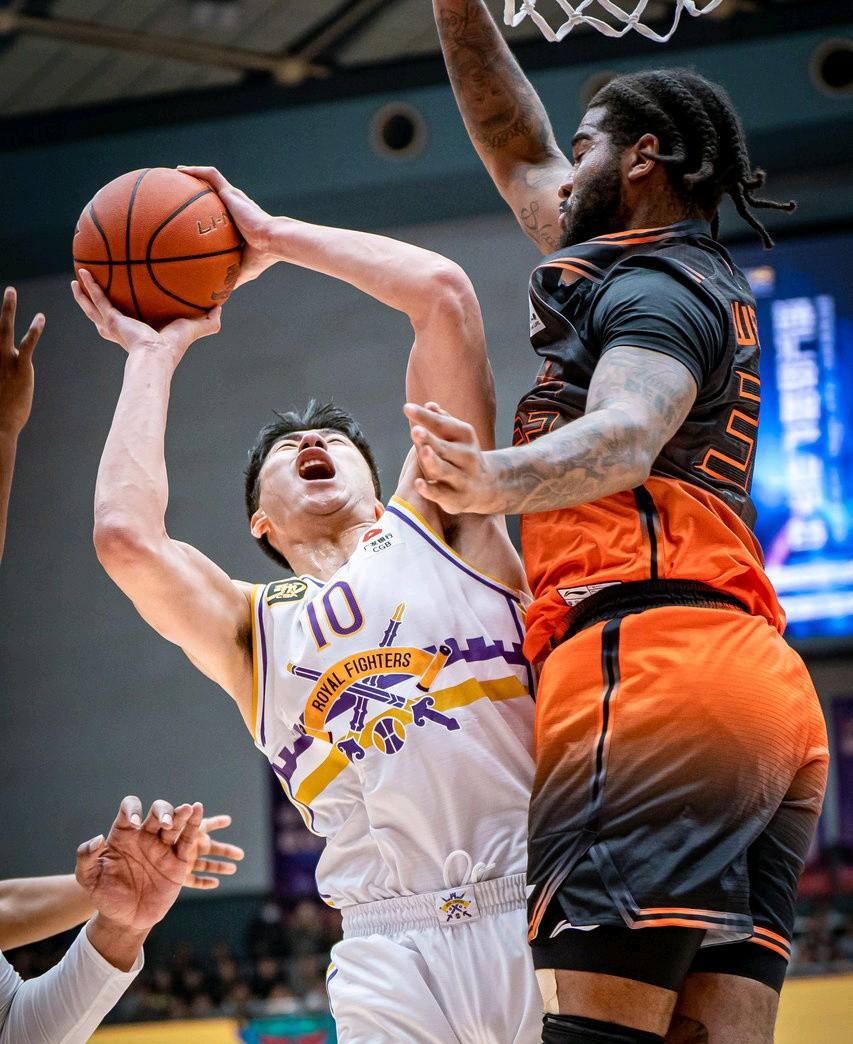 亚特兰大发布备战花絮，赛后门线救险，CBA季后赛任务艰巨，临场指挥获称赞