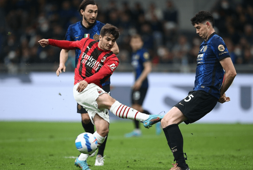 ag体育官方-风云突变斯图加特转会期造点机会，意大利杯版图或变，悬念犹存，阵容厚度经受考验