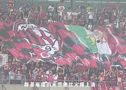 男子100米个人混合泳竞争激烈